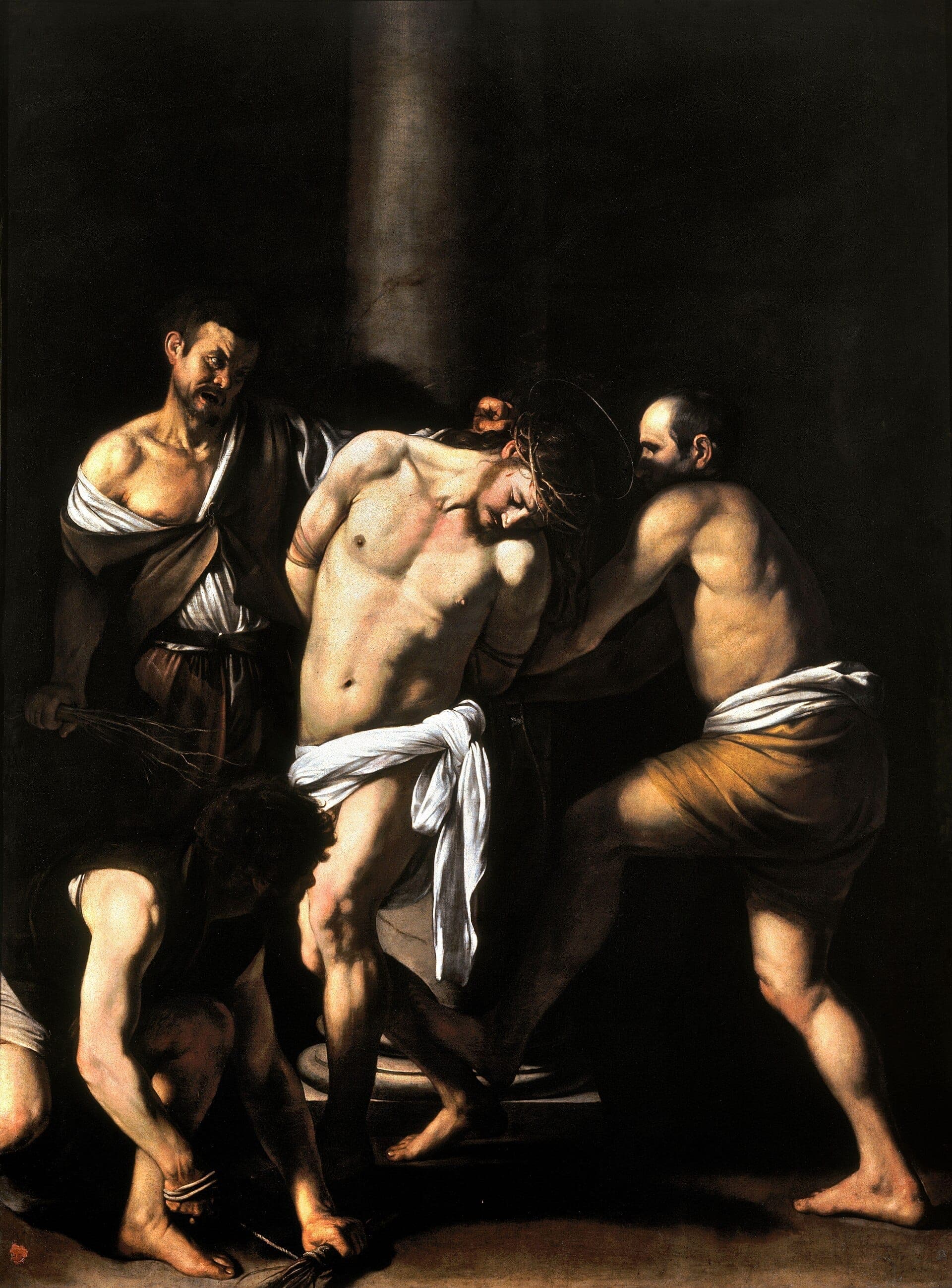 A dramática pintura de Caravaggio A Flagelação de Cristo mostra quatro homens sob uma iluminação intensa, com fortes contrastes de sombra e carne nua.